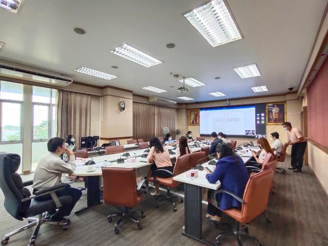 4. ประชุมพิจารณาโครงการพลิกโฉมมหาวิทยาลัยราชภัฏกำแพงเพชรด้วยการเรียนรู้ตลอดชีวิต (Lifelong Learning) วันที่ 31 สิงหาคม 2565 ณ ห้องประชุมดารารัตน์ อาคารเรียนรวมและอำนวยการ มหาวิทยาลัยราชภัฏกำแพงเพชร